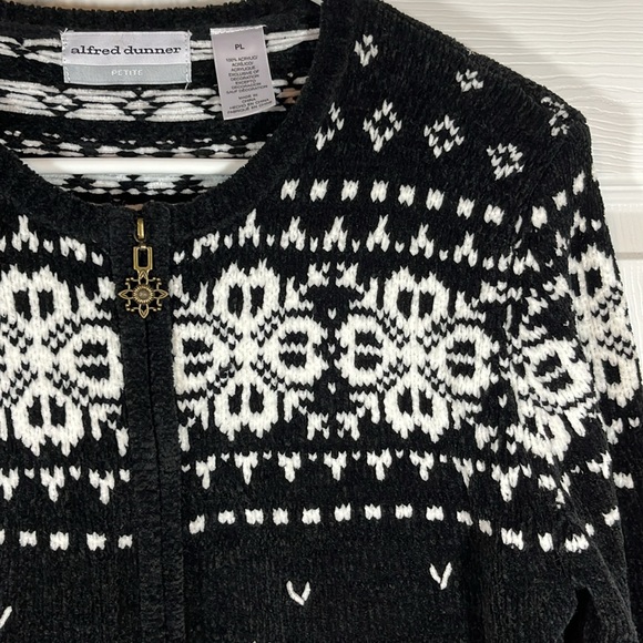 EXC Full Zip Sweater Cardigan Snowflake Ice Skaters Embellishments Women’s PL - Picture 9 of 16